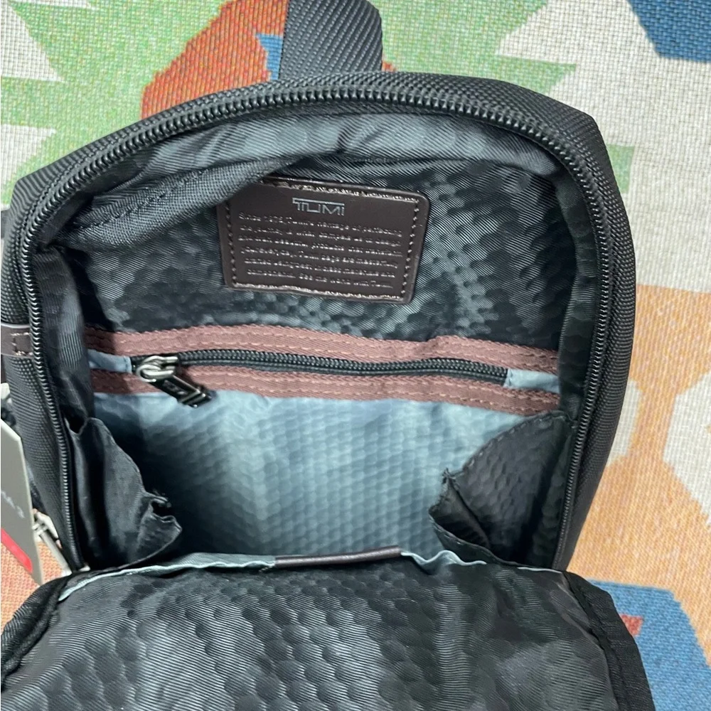 💛Tumi Alpha Bravo Black Chest Bag